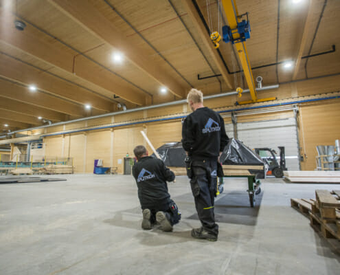 Arbeid i fabrikken, foto.