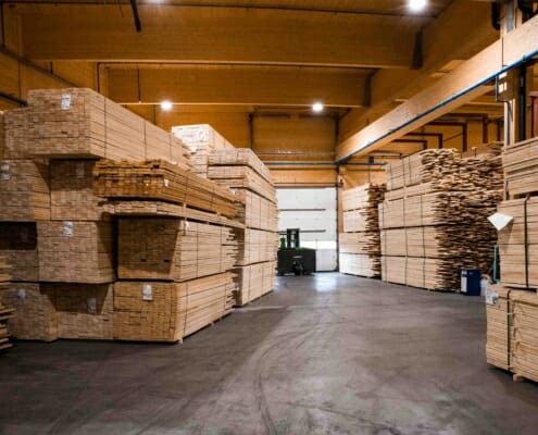 Oversiktsbilde av massivt tre.