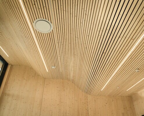 Splitkon_ModumAMB-8 Detalj bilde av taket inne i massivtre, foto.