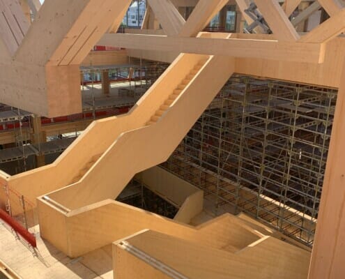 IMG_2126 Fugleperspektiv av trappene inne i lokalet, foto.