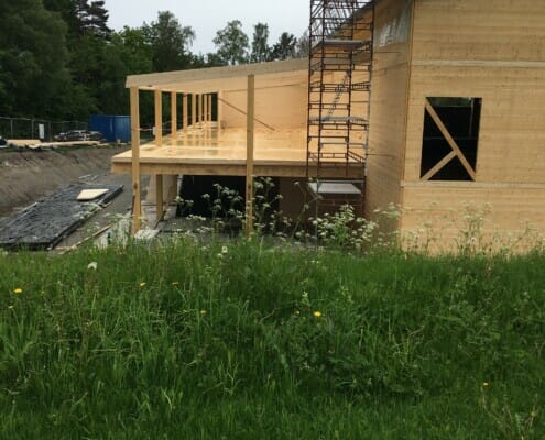 Bygging av ishallen utenfor, foto.