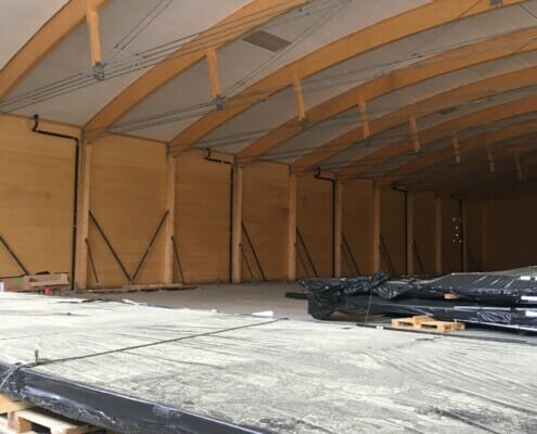 Bygging av ishallen innvendig, foto.