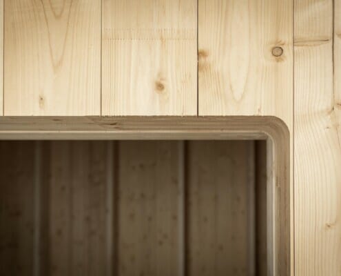 Splitkon_Tåsen-19 Detalj av karm i massivtre, foto.